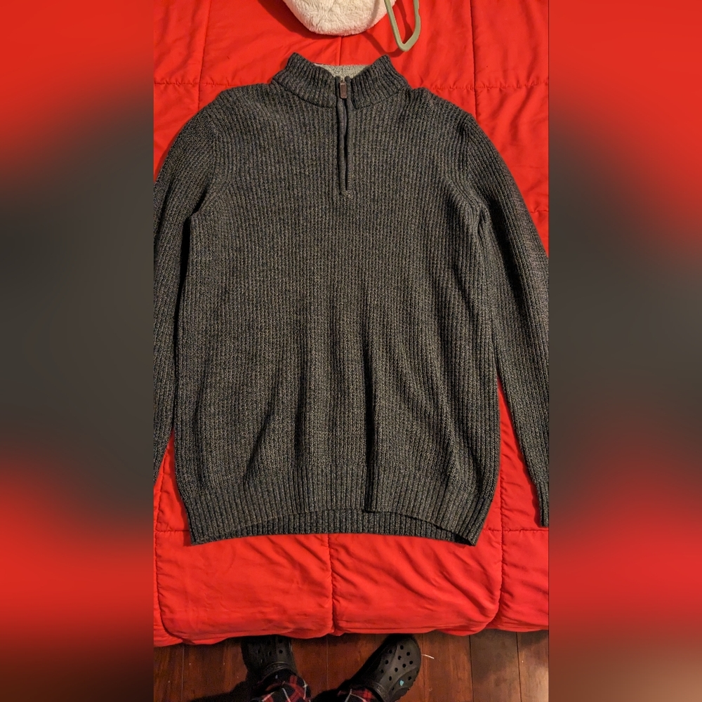IZOD sweater